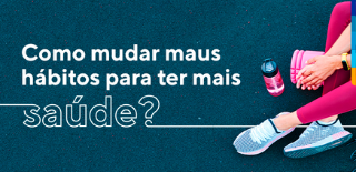 Texto: Como mudar maus hábitos para ter mais saúde? Ao lado mulher sentada com peras cruzadas e garrafinha de água rosa no chão.