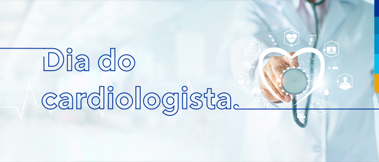 Texto: Dia do cardiologista.
Ao lado imagem de médico segurando estetoscópio de frente para a tela e um desenho de coração aparece em volta do estetoscópio.