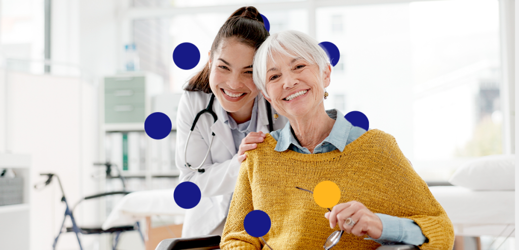 Dia Mundial da Saúde: profissional de saúde atendendo mulher idosa com foco em bem-estar, prevenção e qualidade de vida