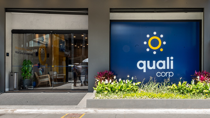 Fachada com a logo Qualicorp